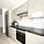 Elysia Park Aparthotel