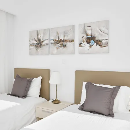 Elysia Park Aparthotel 4*