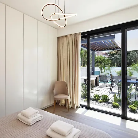 Elysia Park Aparthotel 4*