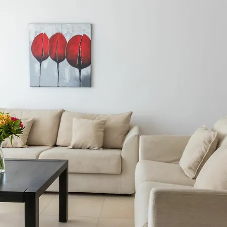 Elysia Park Aparthotel