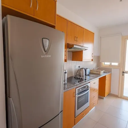 Elysia Park Aparthotel Paphos