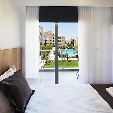 Elysia Park Aparthotel