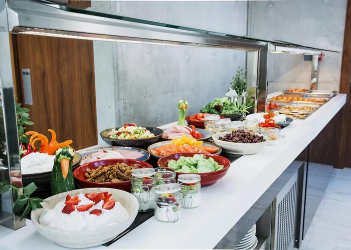 Elysia Park Apartahotel 4*