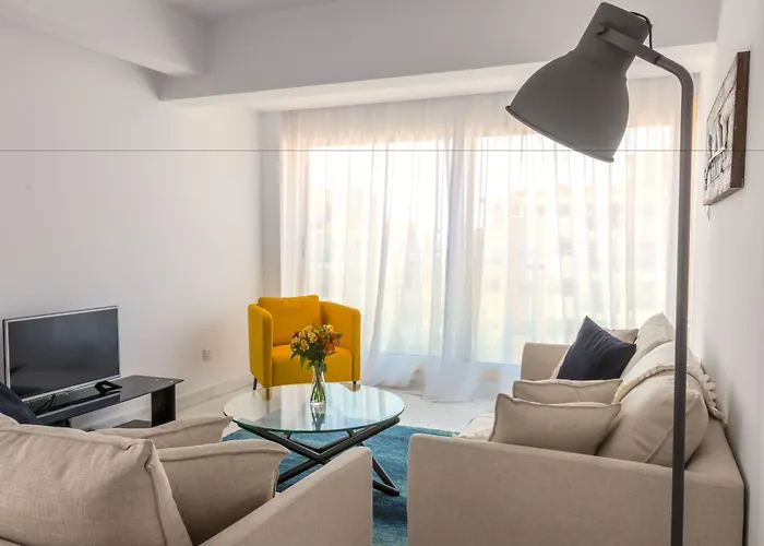 Elysia Park Aparthotel