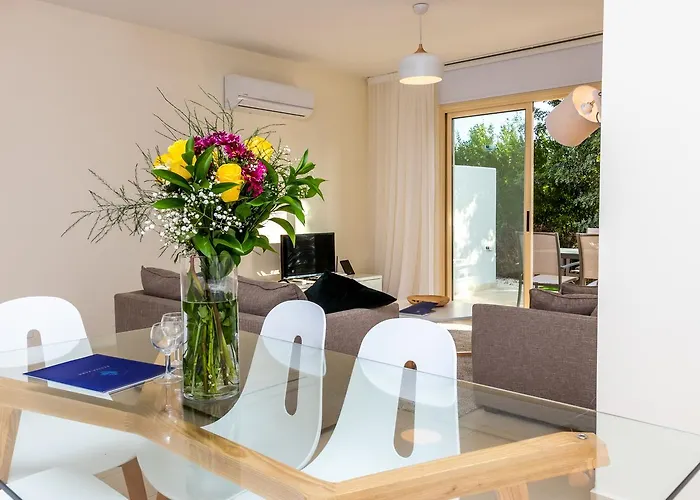 Elysia Park Apartahotel Paphos