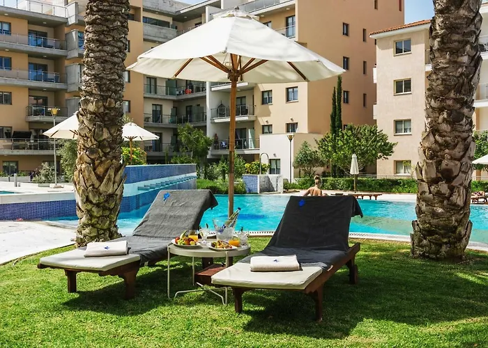Elysia Park Aparthotel Paphos