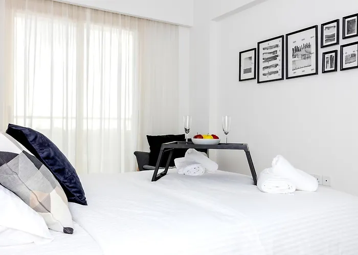 Elysia Park Apartahotel